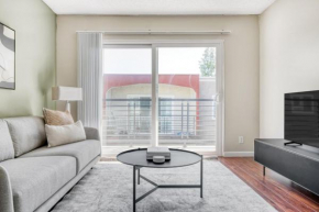 Woodland Hills 2BR w Pool Gym nr Warner Center LAX-891